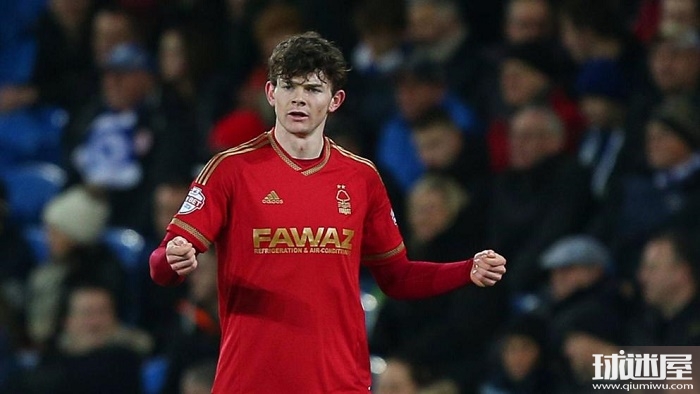 相较之下